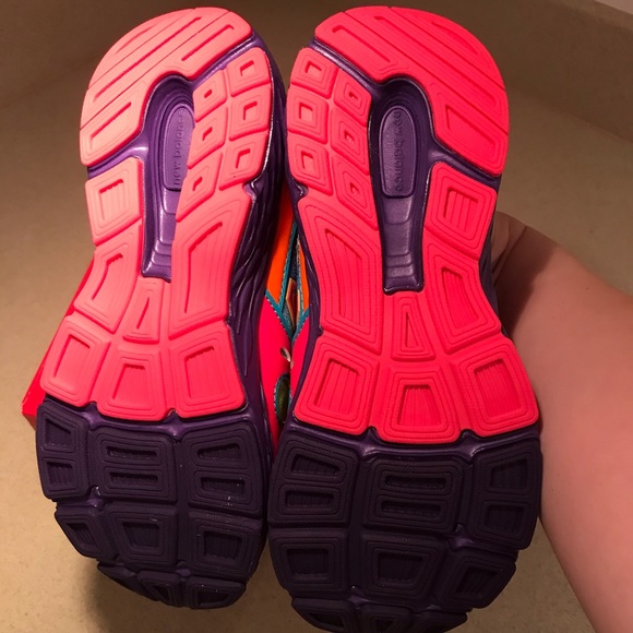 Last pair! New balance 890 Rainbow shoes - Picture 4 of 4